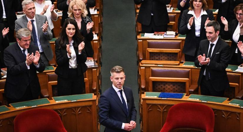Magyar Péter első miniszterelnöki beszéde: rendszerváltás, szembenézés, igazságtétel, selyemzsinór Sulyoknak