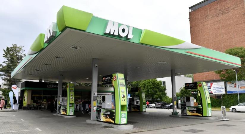 Levélben írt arról a Mol egyes benzinkutaknak, hogy a stratégiai tartalékból már nem jut nekik több dízel