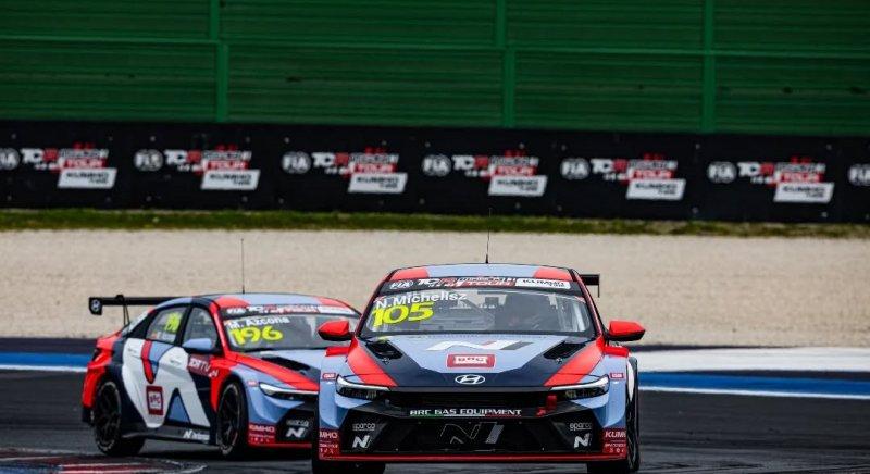 Michelisz Norbert futamgyőzelemmel kezdte a TCR-szezont