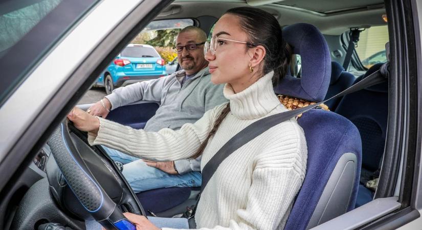 Ezért kerül ilyen sokba a jogosítvány, és még plusz költséggel is számolni kell