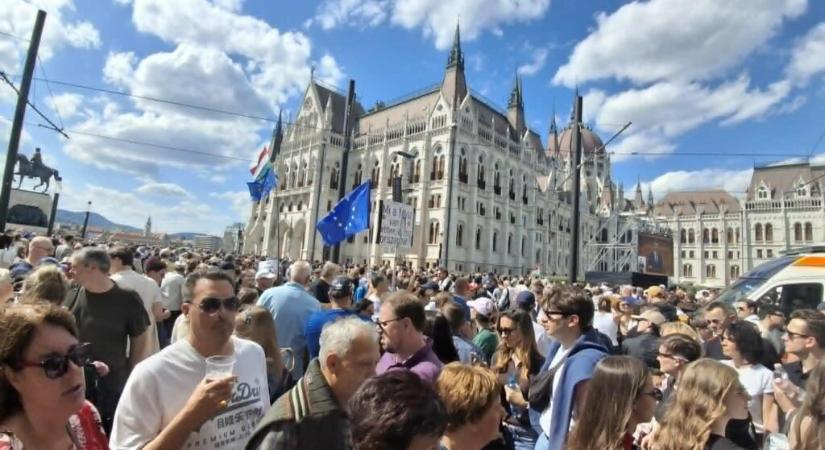 Magyar Péter: Egy világ tanulta meg kimondani, hogy „árad a Tisza”