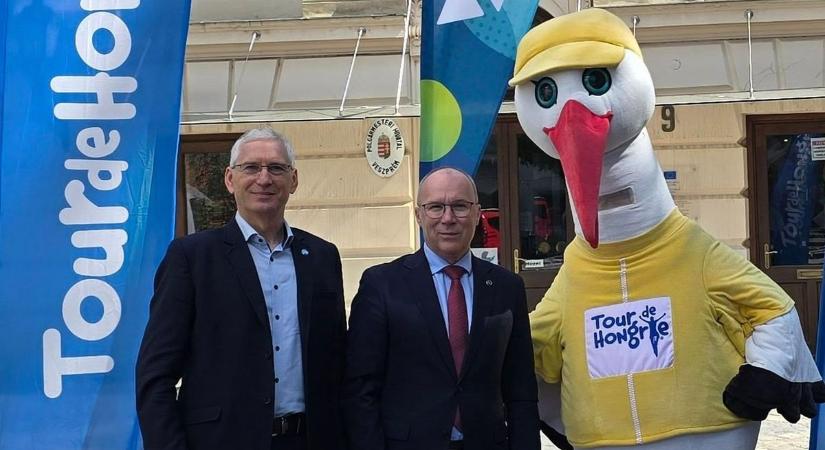 Világsztárok tekernek át a veszprémi völgyhídon