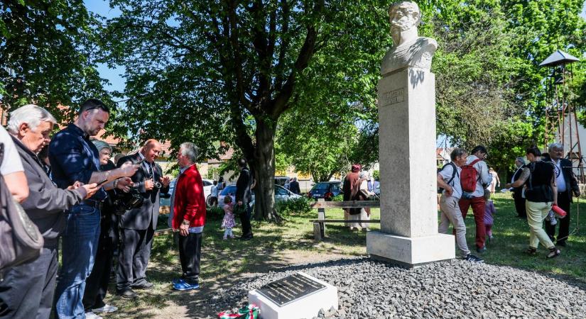 "Együtt emelkedünk" - Berzsenyi 250. születésnapját ünnepeltük Egyházashetyén