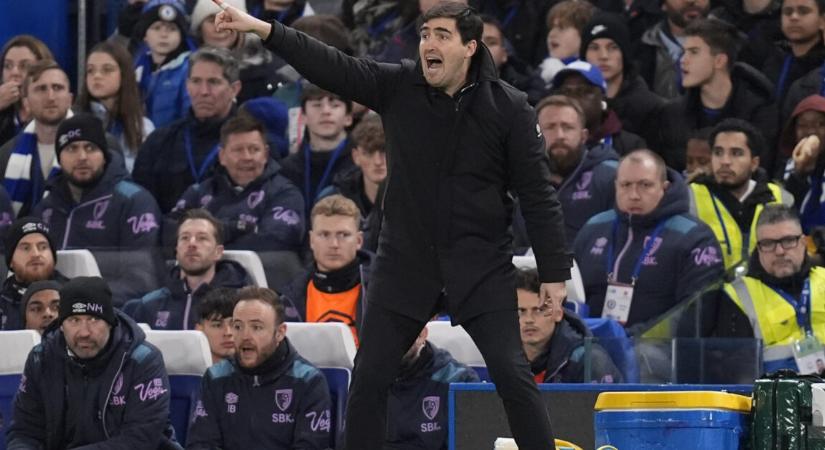 Csapatot vált az egyik legjobb futballedző – a Chelsea is érdeklődött