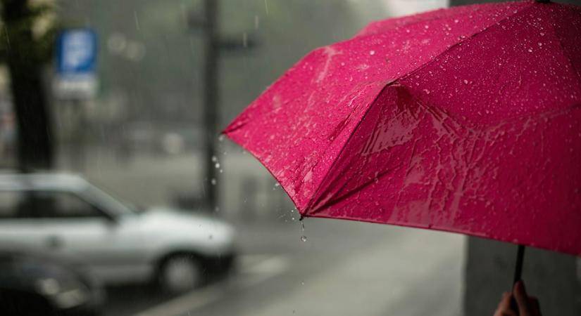 Furcsa időjárás köszönt ránk: napsütés után zivatar és lehűlés érkezik