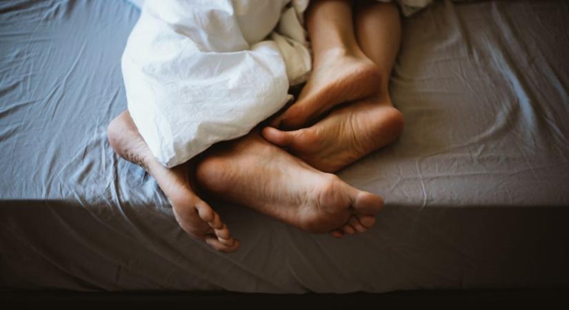 Egy éve ilyenkor: arra ért haza a floridai villanyszerelő, hogy felesége és a kamasz fia meztelenül fekszik a kanapén
