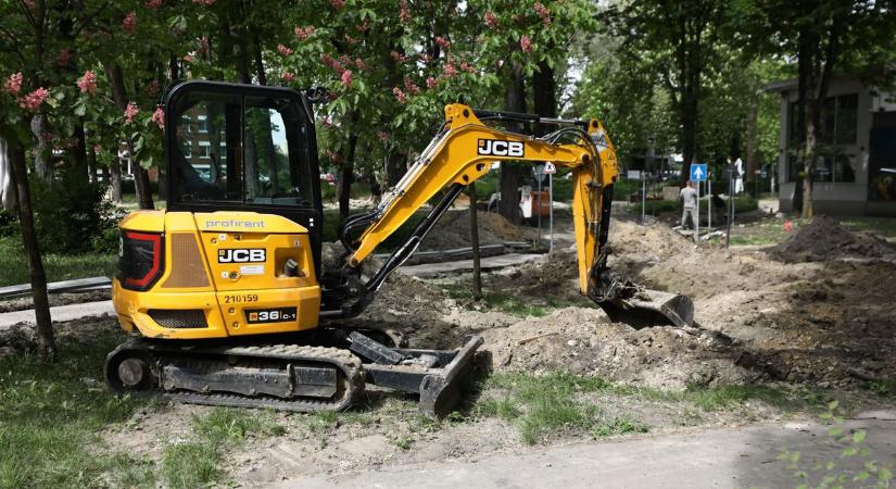 Zárva a győriek kedvelt pihenőhelye, kerítések veszik körül - fotók