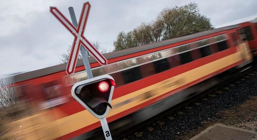 Tragédia: Gázolt a Székesfehérvárról induló vonat