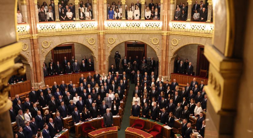 Három visszaküldött törvény marad az új parlament tárgysorozatán