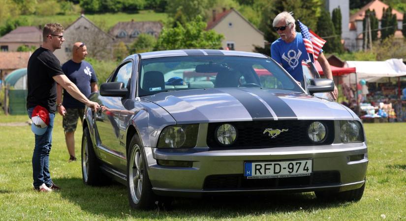 Fordok, V8-asok - dübörgő motorok a zselici lankák között