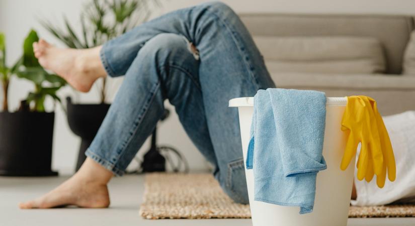 7 egyszerű trükk, amivel látványosan kevesebb por lesz ezentúl az otthonodban