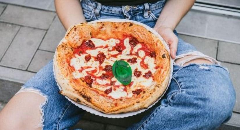 Agyagedényes fogások és új nápolyi pizzák Eger szívében