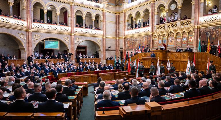 Három visszaküldött törvényt örökölt meg az új Országgyűlés