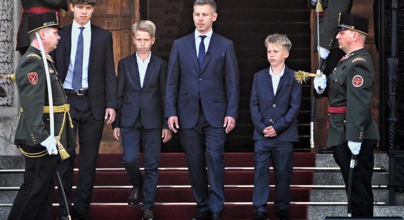 A gyerekeiről posztolt Magyar Péter