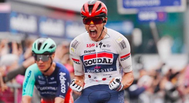 Tömegbukással rajtolt az idei első háromhetes