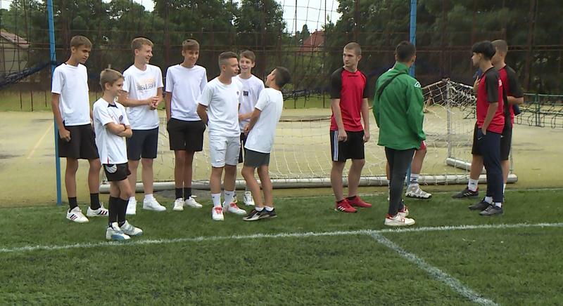Pár napig zárva lesznek a műfüves sportpályák