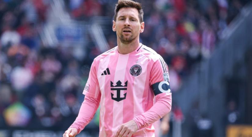 Az ellenfél játékosa a földön agonizált, a bíró nem fújt, Messi meg rúgatott egy könnyű gólt Suárezzel