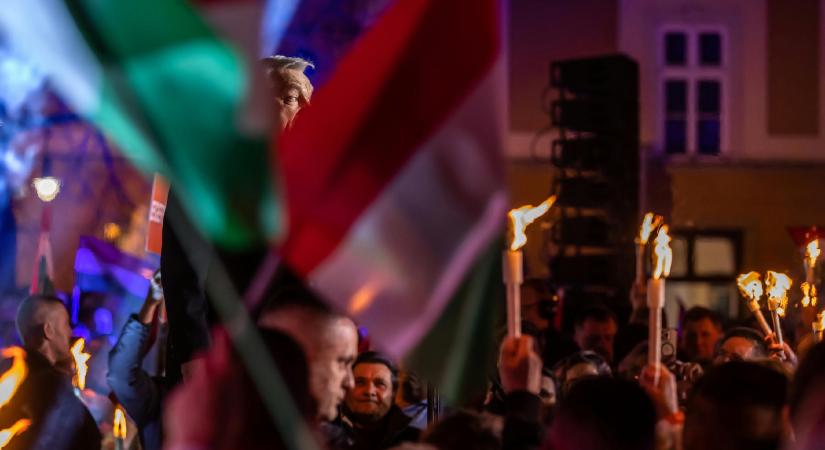 Sükösd Miklós: Negyedik Köztársaságot! Orbán Viktor nem kerülheti el a felelősségre vonást ellentétben Horthyval és Kádárral
