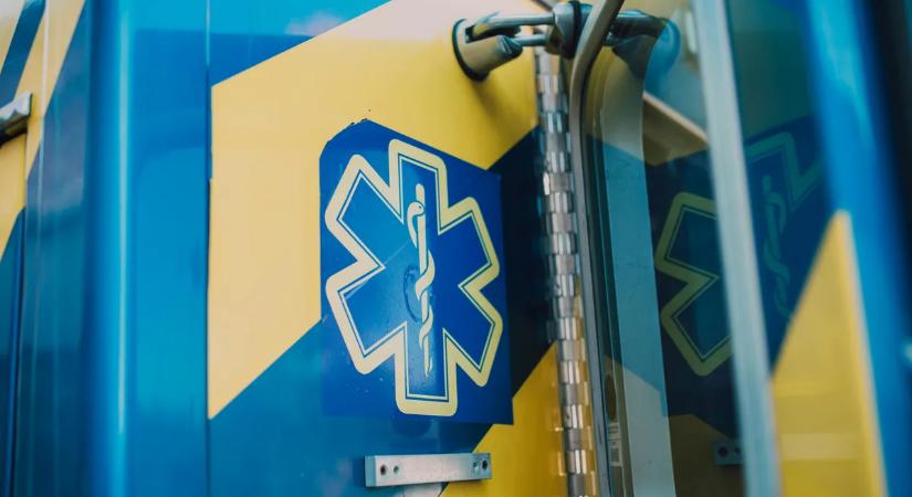 Felfoghatatlan tragédia: kizuhant a lakóházból, nem tudták megmenteni a férfit