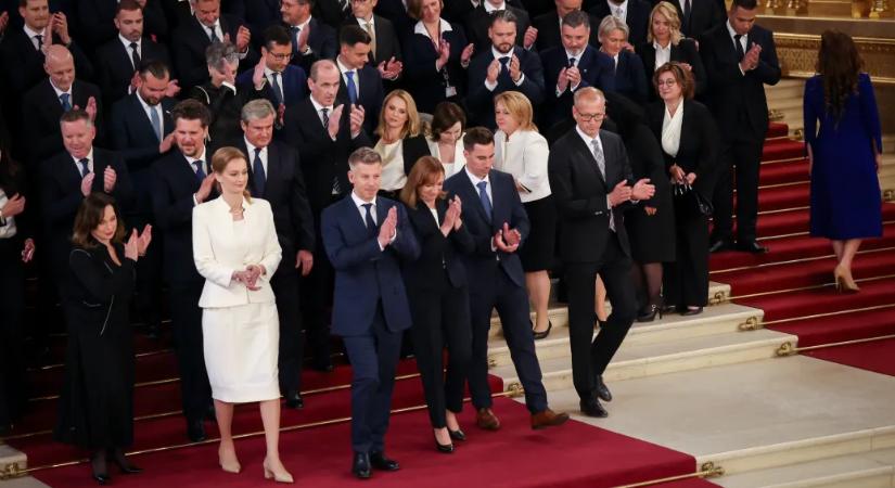 Hétfő reggeltől hallgatják meg Magyar Péter minisztereit, kedden már esküt tehet az új kormány
