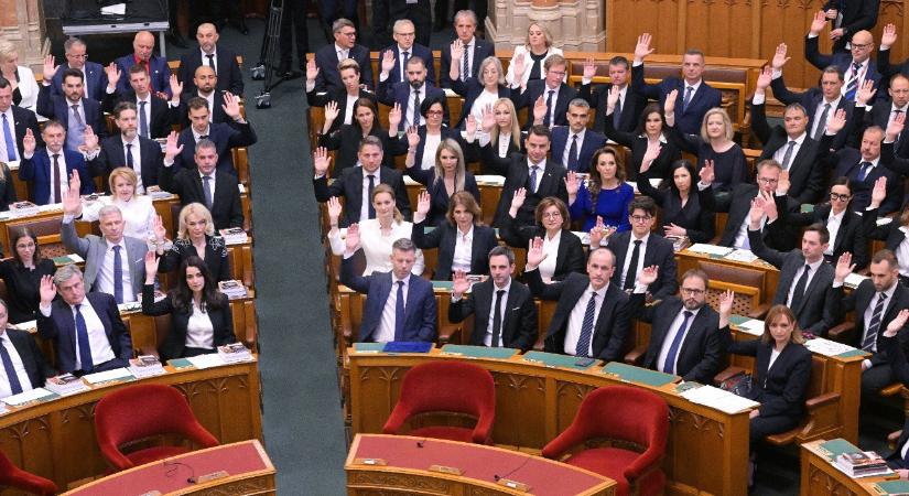 Két törvényről már szombaton döntött az új Országgyűlés