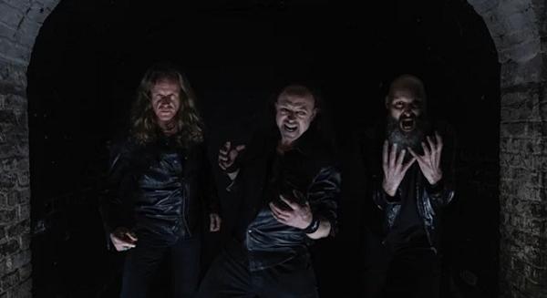 A Venom tagjai reagáltak arra, hogy ugyanaz a friss albumuk címe, mint a Lamb Of God új nagylemezé