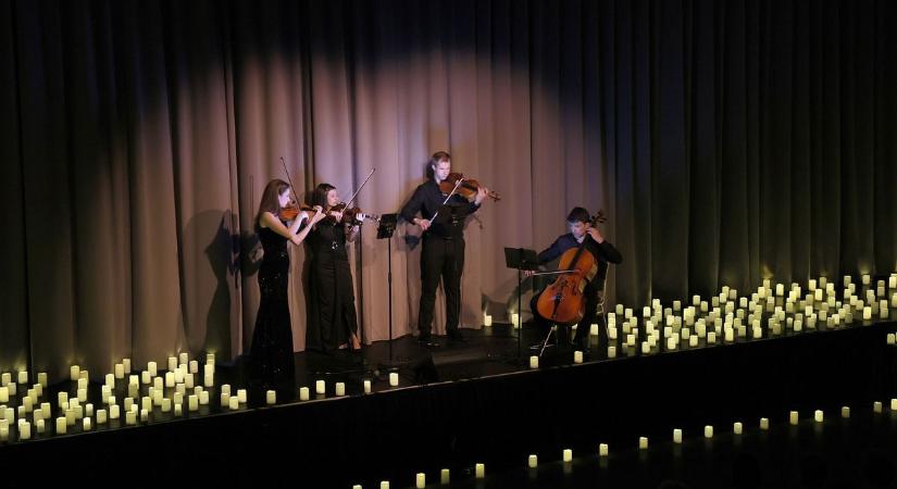 Gyertyafényes koncert: Ennio Morricone halhatatlan filmzenéi Nyíregyházán (fotókkal, videóval)