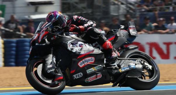 Martin óriási felzárkózás után verte Bezzecchit, teljes Aprilia-dobogó