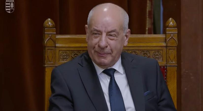 Sulyok Tamás mellett Navracsicsot, Poltot és Szájert is pellengérre állítaná az ország egyik legnevesebb jogásza