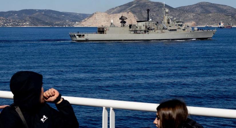 Hajszálon múlt a tragédia: robbanóanyaggal teli ukrán tengeri drón sodródott partra egy görög szigeten