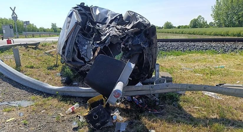 Sokkoló felvételek a babóti vonatbalesetről - Videó