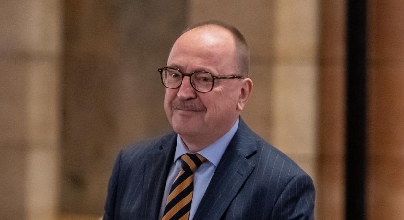 Kíméletlenül nekiment Németh Zsolt fideszes képviselőnek Elek István, szerinte nagyon eltájolták magukat