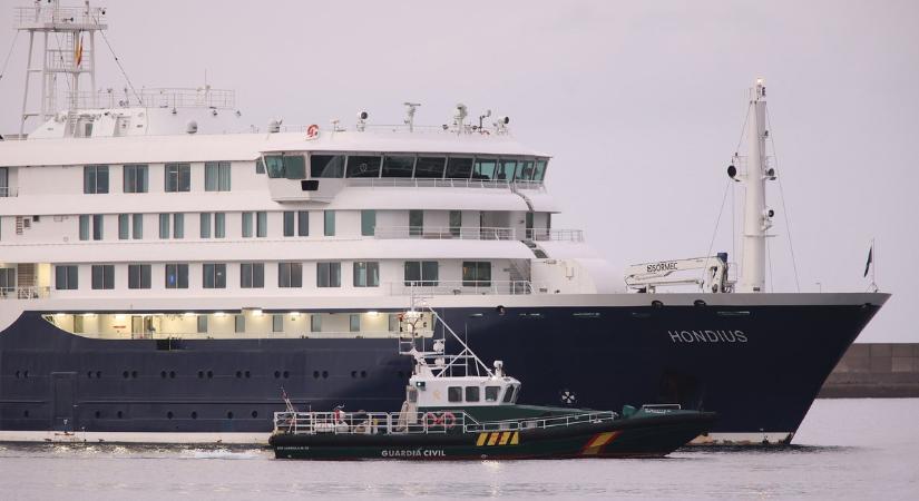 A betegség tüneteit mutatta a hantavírussal fertőzött Hondius egyik evakuált és hazaszállított utasa
