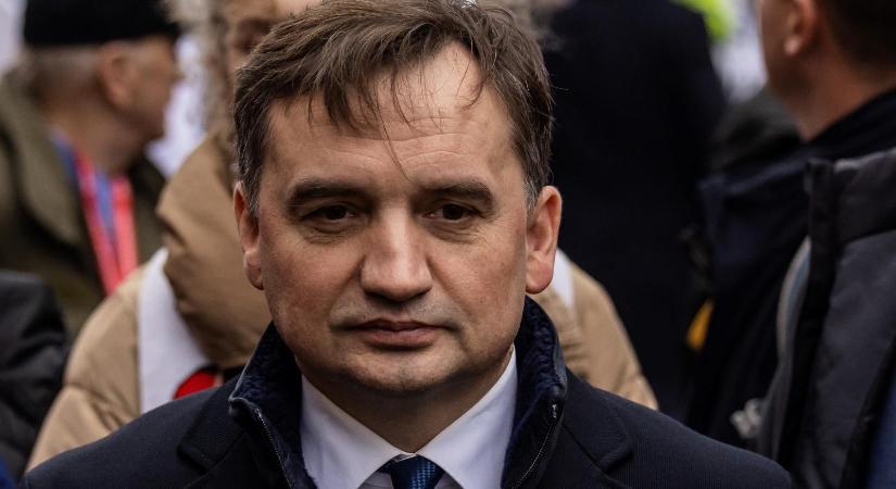 Az Orbán-kormánytól menedékjogot szerző Zbigniew Ziobro megerősítette, hogy az Egyesült Államokba menekült