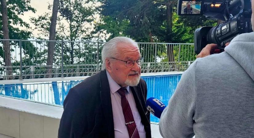 Turisták ezreinek mesél, a 92 éves "magyar bácsi"