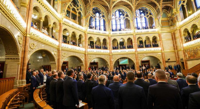 Hétfőn kezdődik a Tisza-kormány miniszterjelöltjeinek parlamenti bizottsági meghallgatása