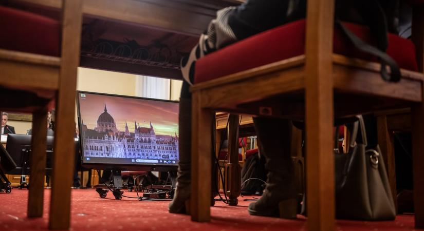 Kezdődik a parlamenti munka, 13 miniszterjelöltet hallgatnak meg hétfőn a bizottságok