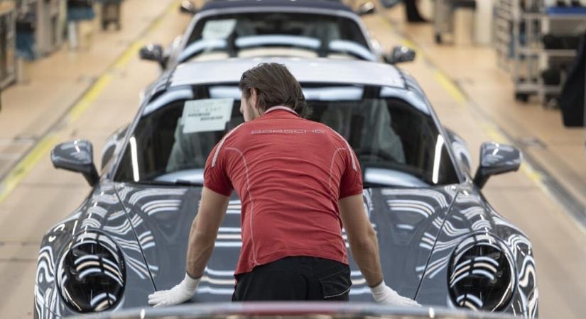 Leépítésekbe kezd a Porsche, bezár az elektromos kerékpár részlege is