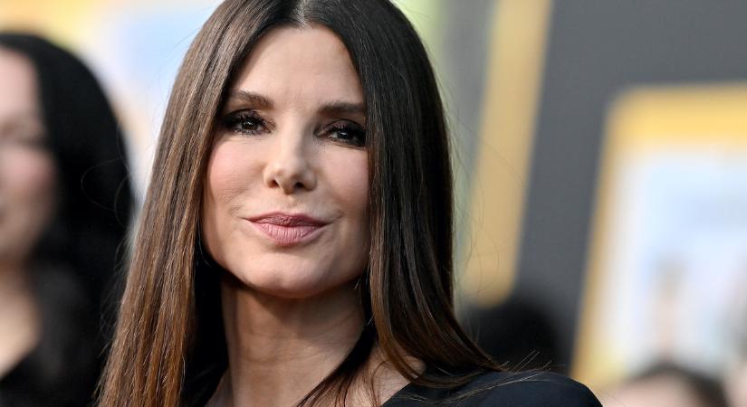 Sandra Bullock gyerekei már elképesztően nagyok – ritka fotón mutatta meg 12 éves lányát és 16 éves fiát