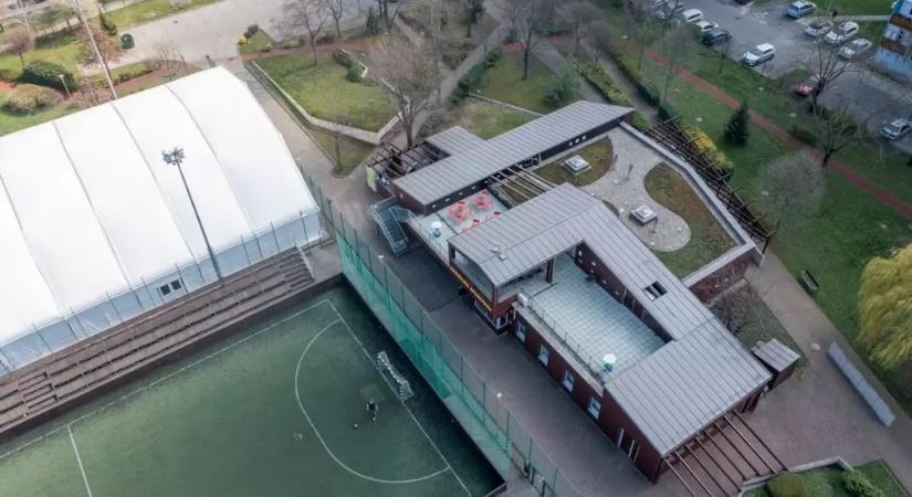 „A Győr-Szol nagy cég, elbírja” – csókos munkahelyekről, eltűnő pénzekről és politikailag védett emberekről beszél az Ugytudjuknak egy volt dolgozó