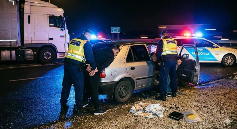 Román álrendőrök fosztottak ki bolgár kamionost a magyar autópályán