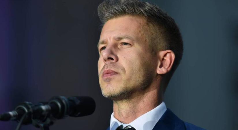 Íme Magyar Péter helyes nagyfia: a barna hajú Levi idén érettségizik