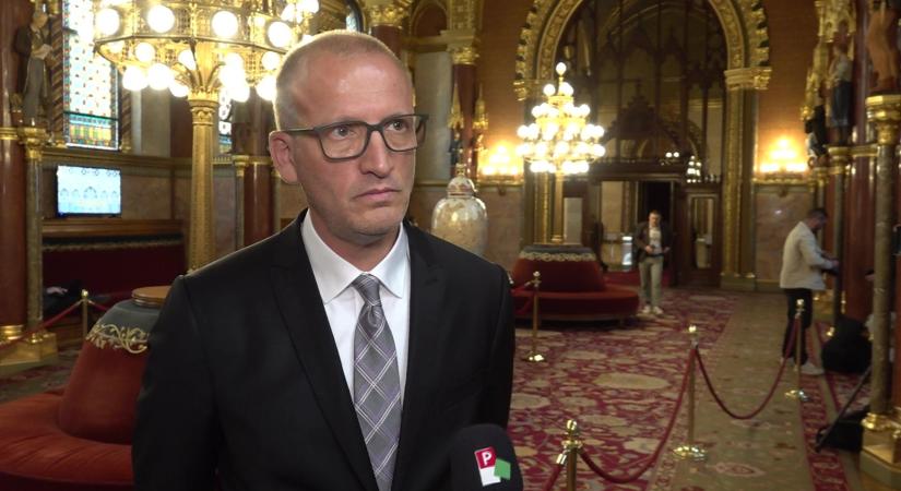 Párbeszédre és nyitottságra építene a leendő Tisza-kormány
