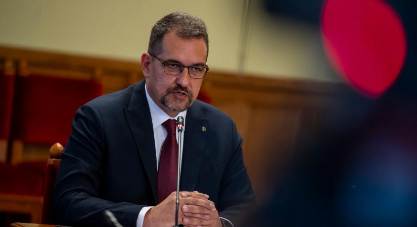 Bóna Szabolcs: Társadalmi vitára kell bocsátani a földtörvényt