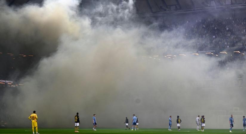 Rémület a lelátón: tűz ütött ki a magyar válogatott futballista meccsén