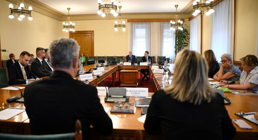 Durva állítás a miniszterjelölttől: ezermilliárdok úszhattak el az állami informatikában