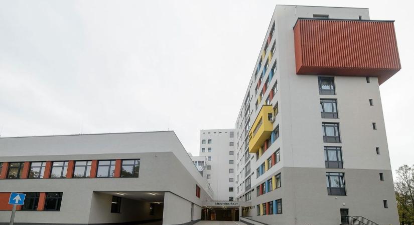 Elalszik, majd gyógyultan ébred: így vigyáznak ránk a műtőben a Heves vármegyei szakemberek