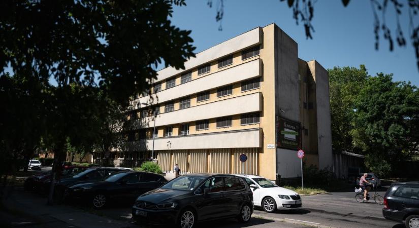 Példátlan ingatlankiárusítási hullám: Tiborcz, Garancsi és Jellinek körének is jutott az MNV választás előtti eladásaiból