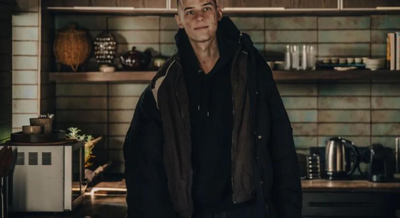 Pogány Induló színészként debütál A besúgó alkotójának filmjében