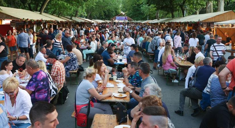 Különleges borospohárért rohamozhatják meg a faházakat, ezek a Borfesztivál idei kedvencei